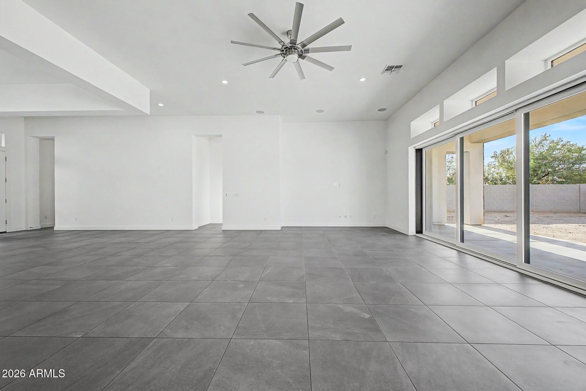 BRIDLE RANCH - Residential