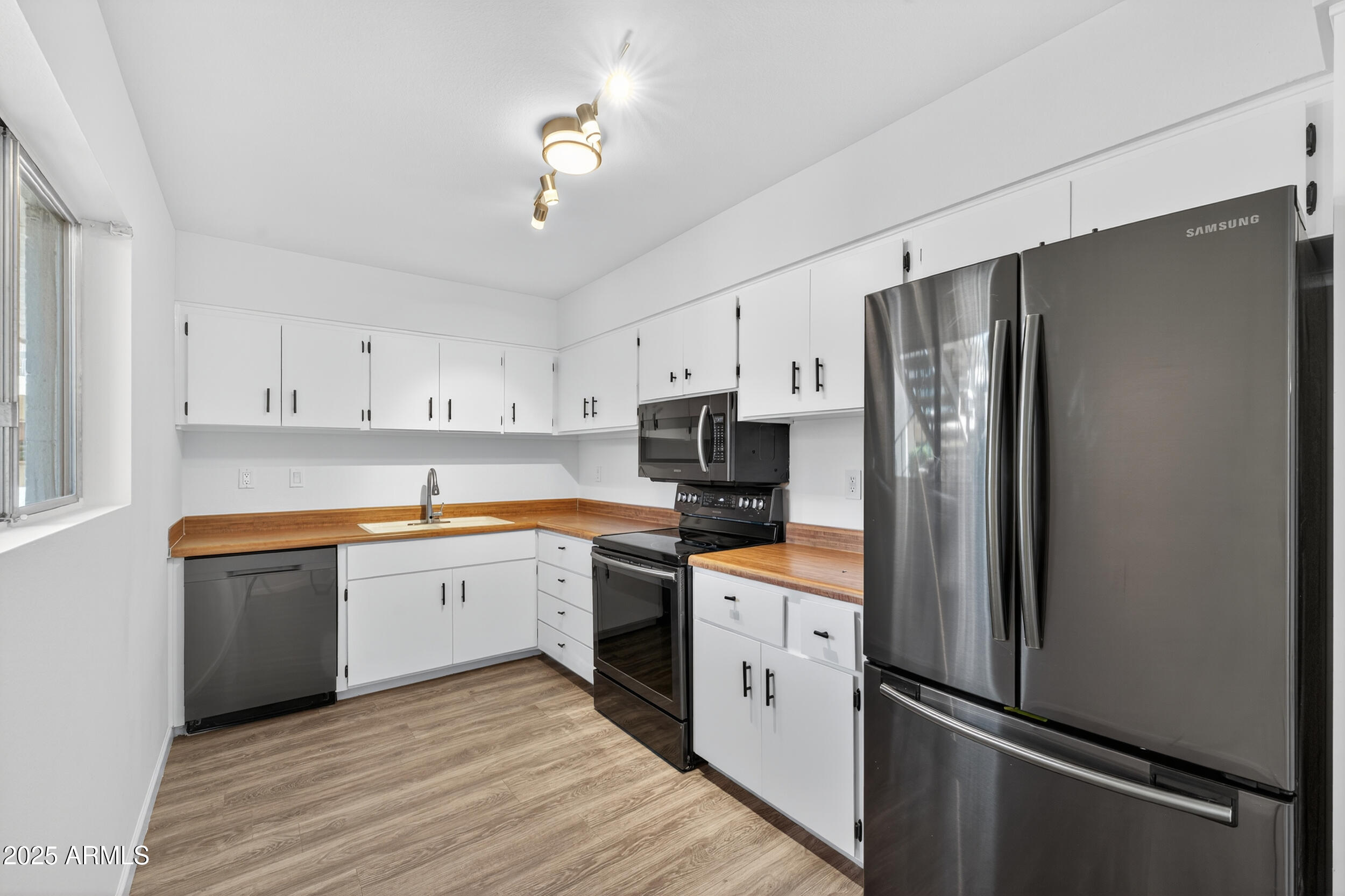 3655 N 5TH Avenue 105