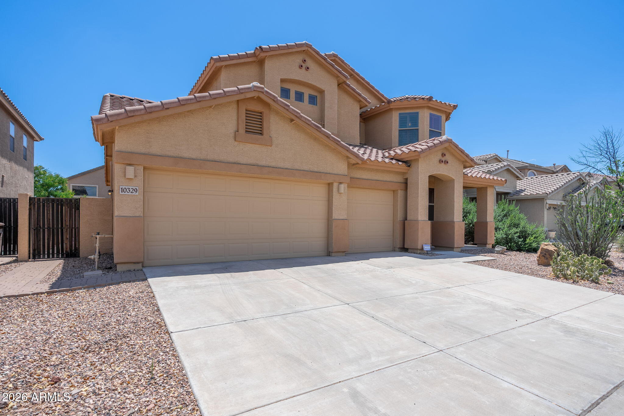 10329 W CASHMAN Drive