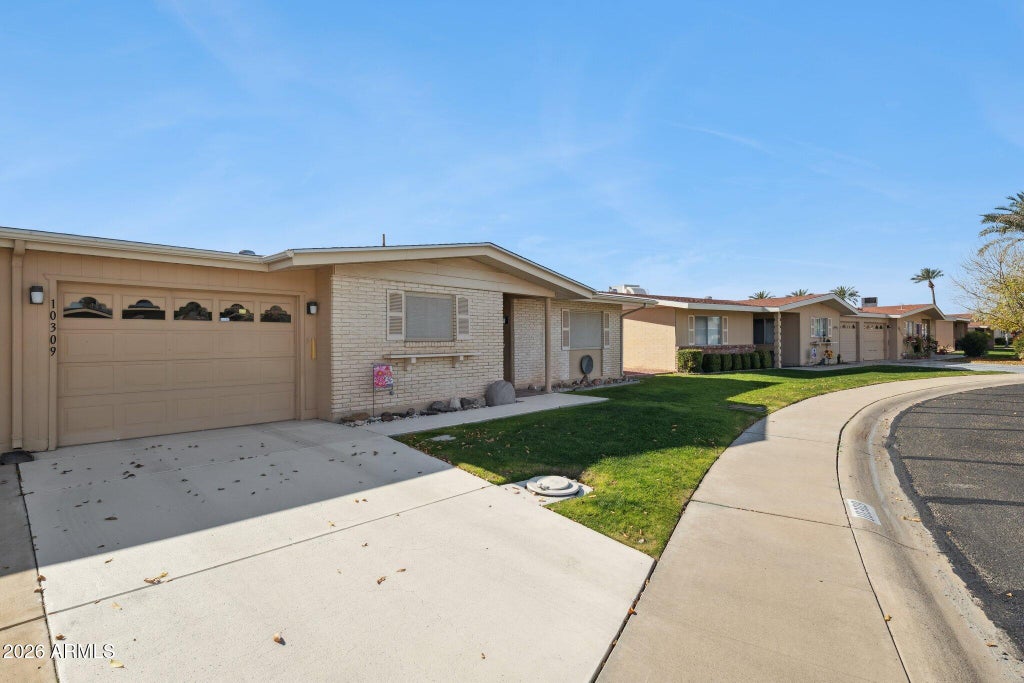 Photo of 10309 W Corte Del Sol Este, Sun City, AZ 85351 (MLS # 7089246)
