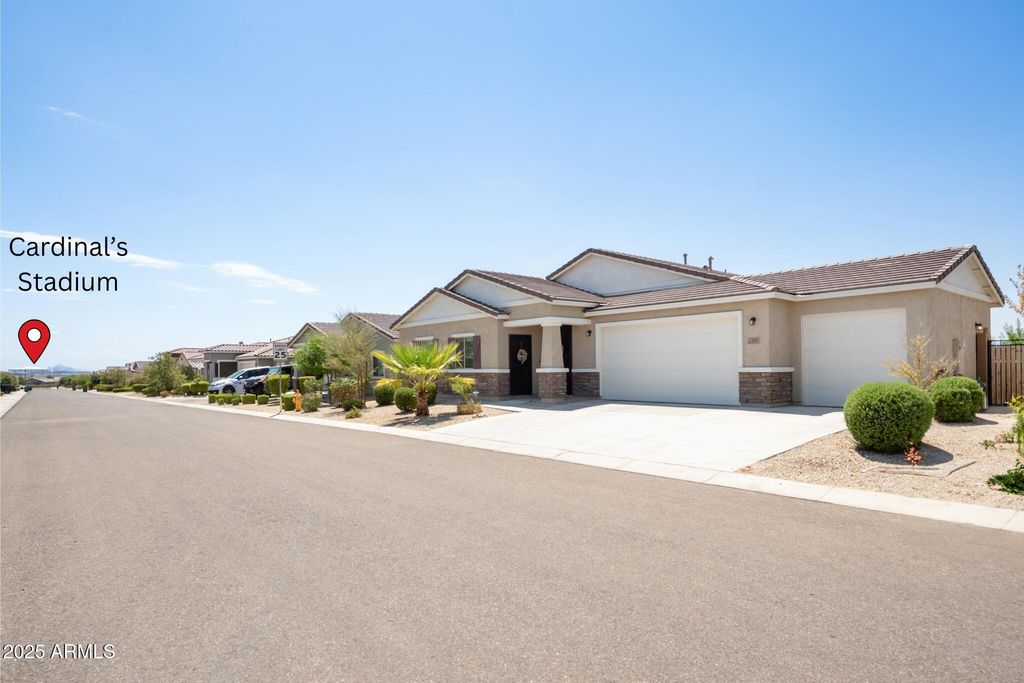 Photo of 12651 W Citrus Way, Litchfield Park, AZ 85340 (MLS # 6896304)