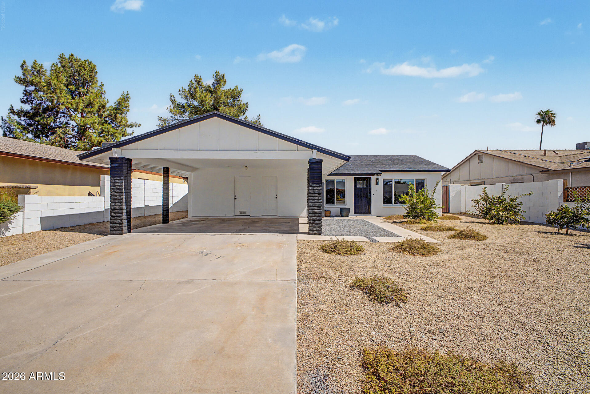 2738 E WINDROSE Drive