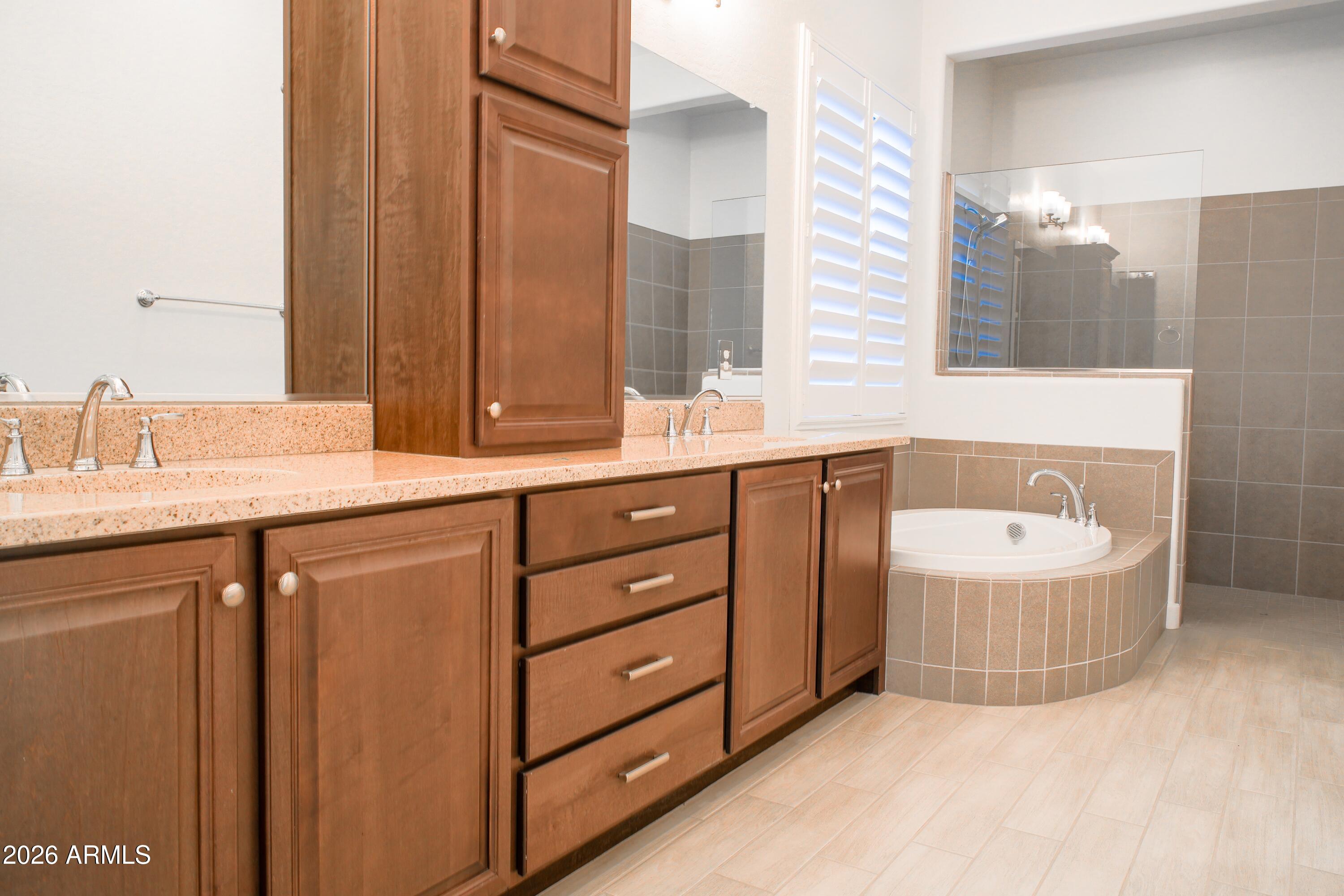 12224 W CREOSOTE Drive