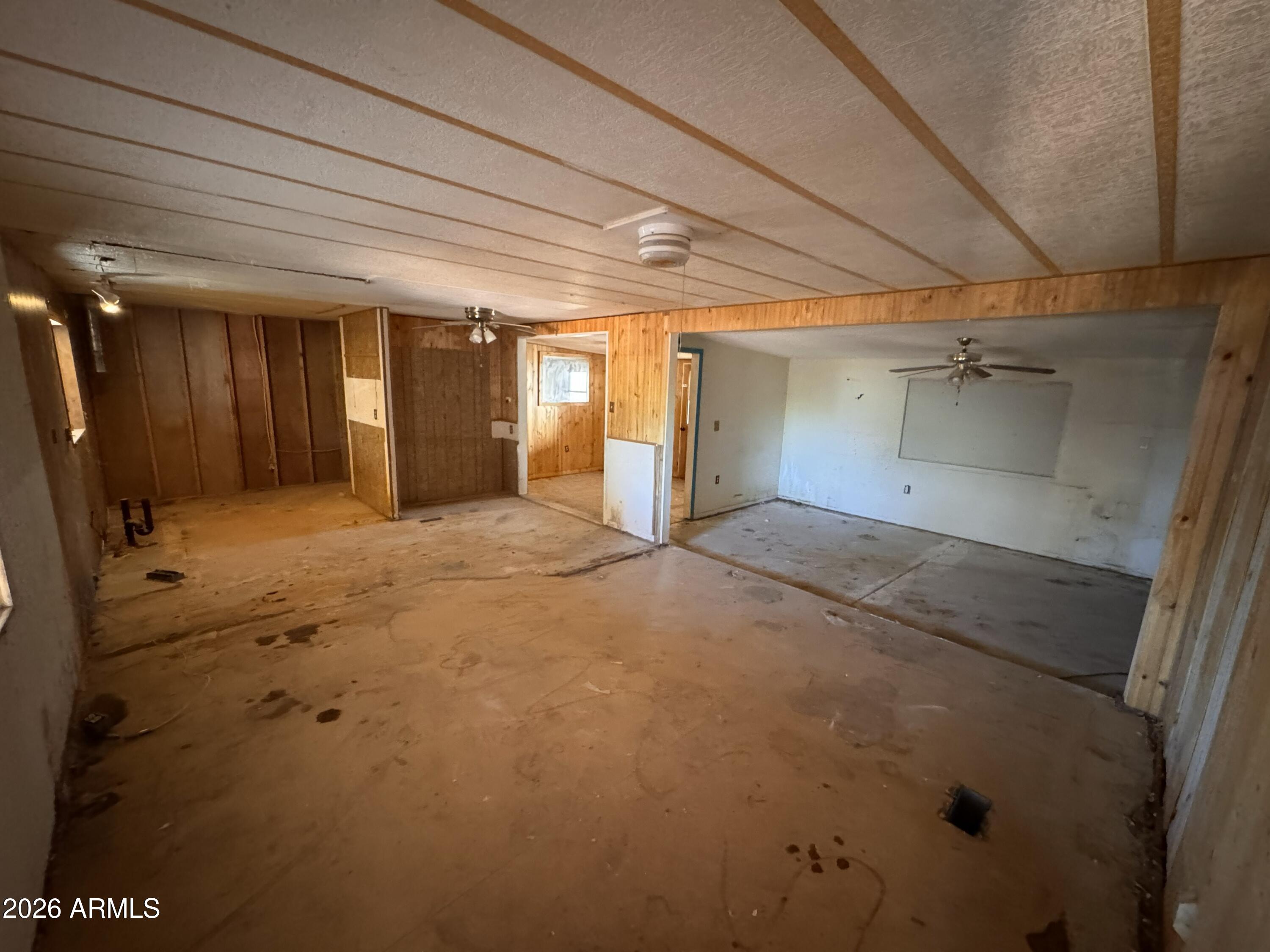 1903 W WINDSONG Street