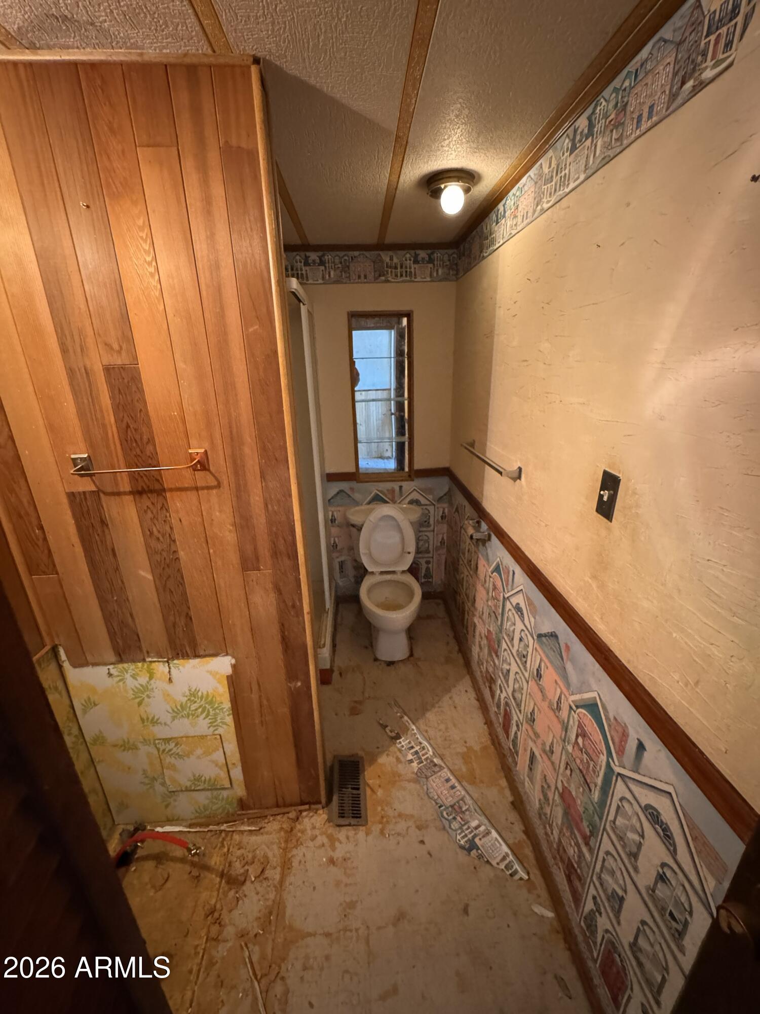 1903 W WINDSONG Street