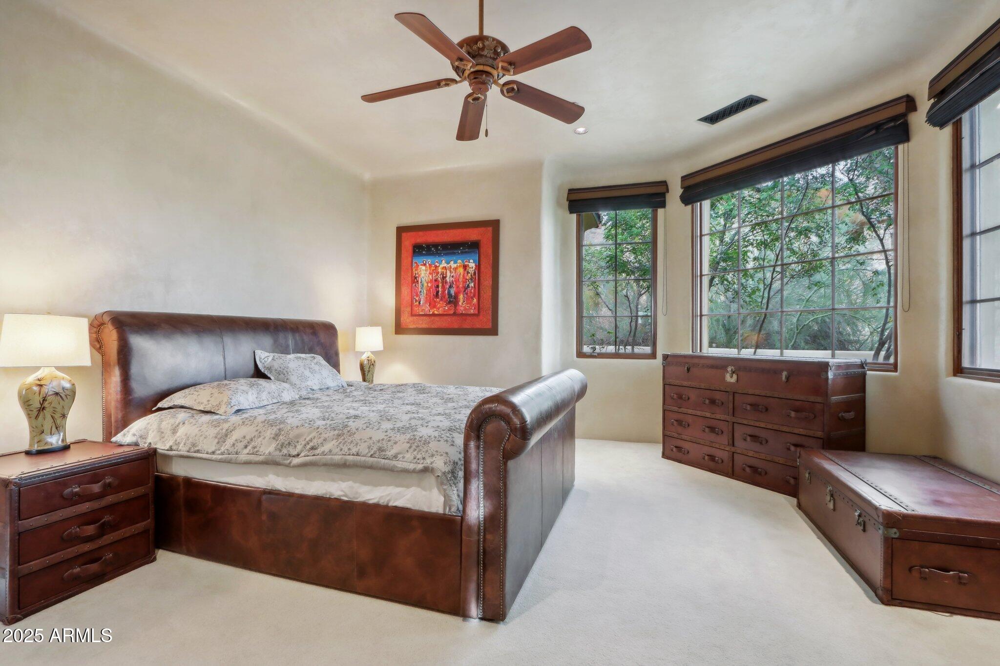 Phoenix, Arizona 85018, United States, 4 Bedrooms Bedrooms, ,6 BathroomsBathrooms,Residential,Active,201325