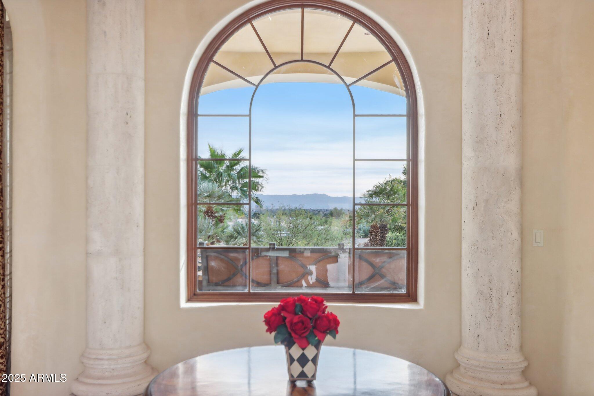 Phoenix, Arizona 85018, United States, 4 Bedrooms Bedrooms, ,6 BathroomsBathrooms,Residential,Active,201325