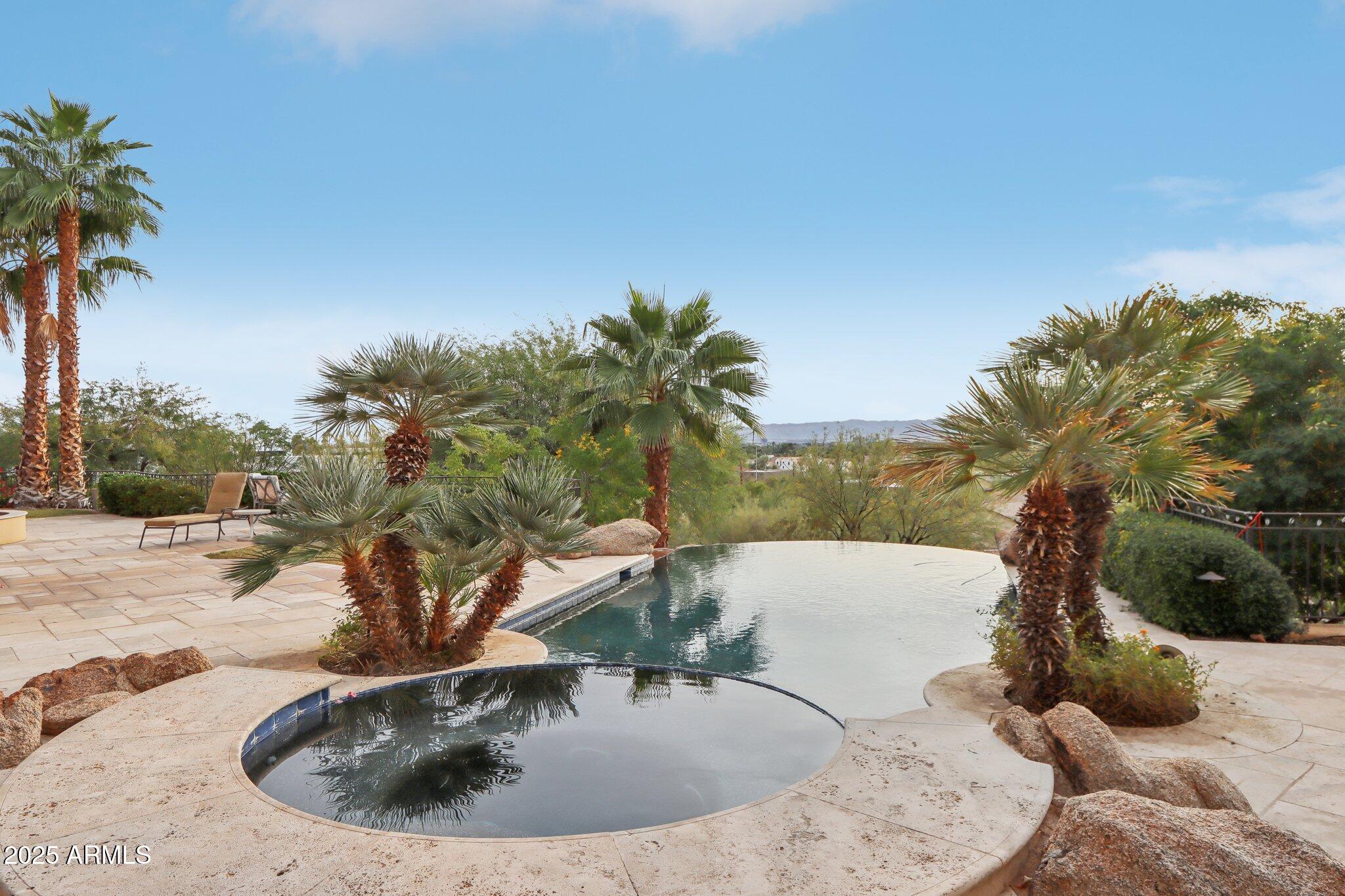 Phoenix, Arizona 85018, United States, 4 Bedrooms Bedrooms, ,6 BathroomsBathrooms,Residential,Active,201325