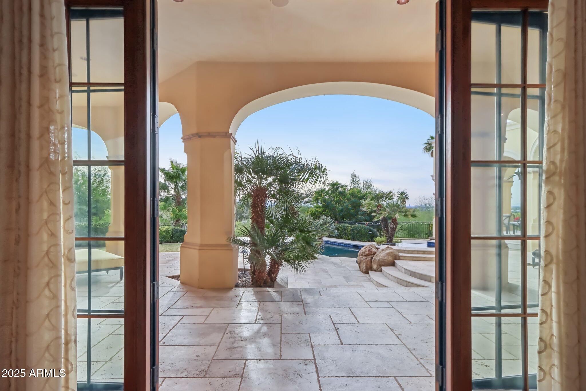 Phoenix, Arizona 85018, United States, 4 Bedrooms Bedrooms, ,6 BathroomsBathrooms,Residential,Active,201325