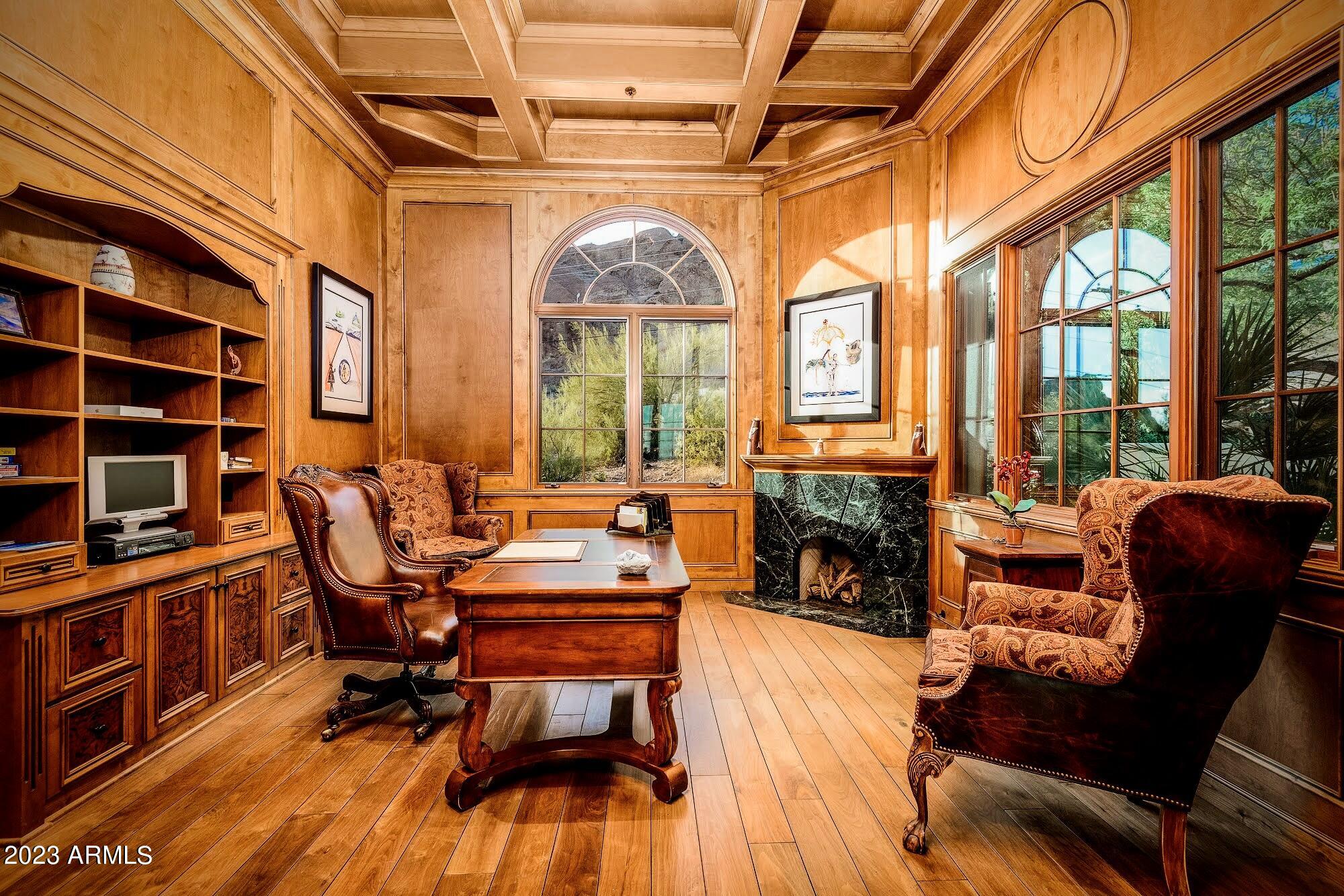 Phoenix, Arizona 85018, United States, 4 Bedrooms Bedrooms, ,6 BathroomsBathrooms,Residential,Active,201325