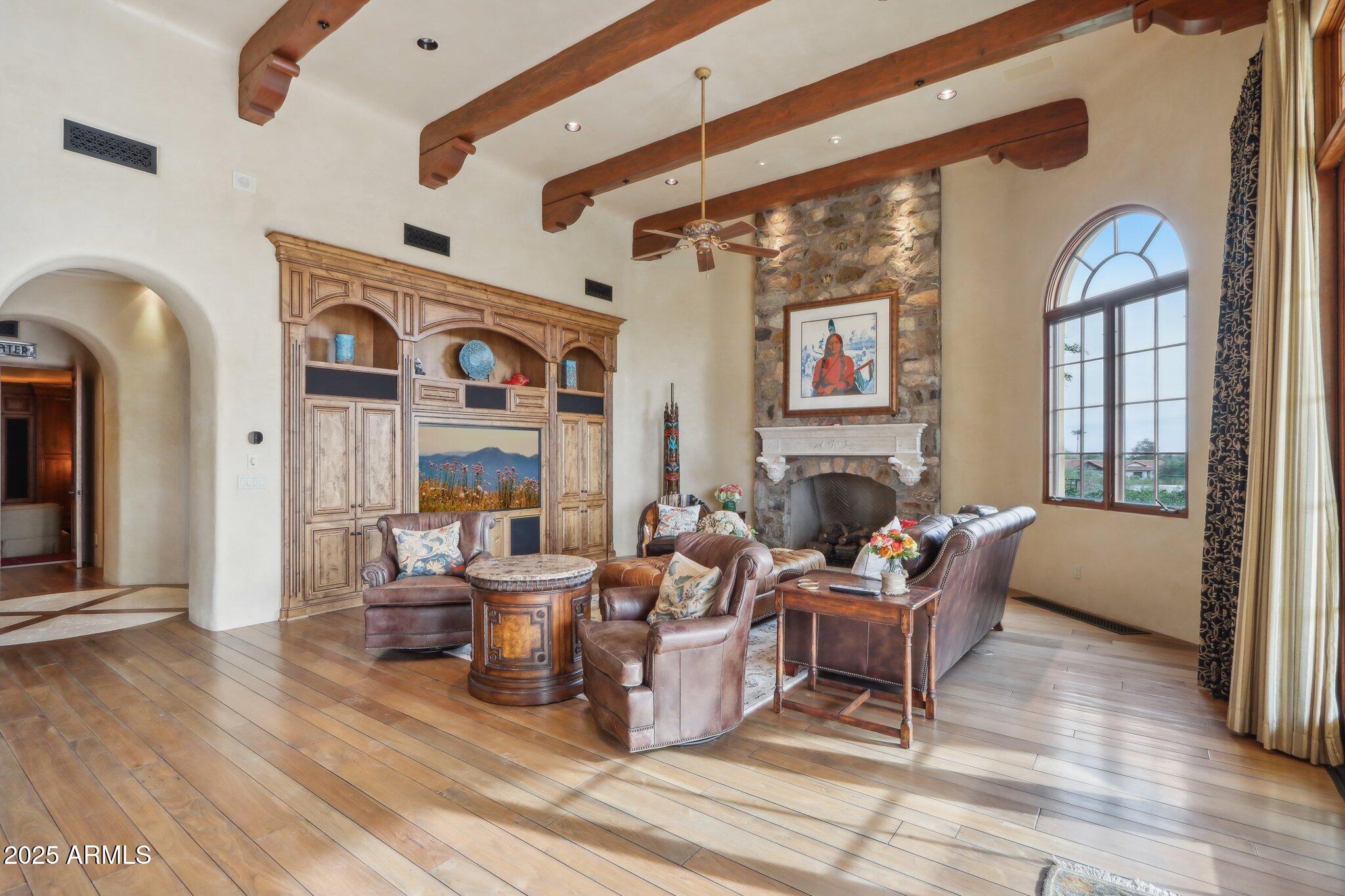 Phoenix, Arizona 85018, United States, 4 Bedrooms Bedrooms, ,6 BathroomsBathrooms,Residential,Active,201325