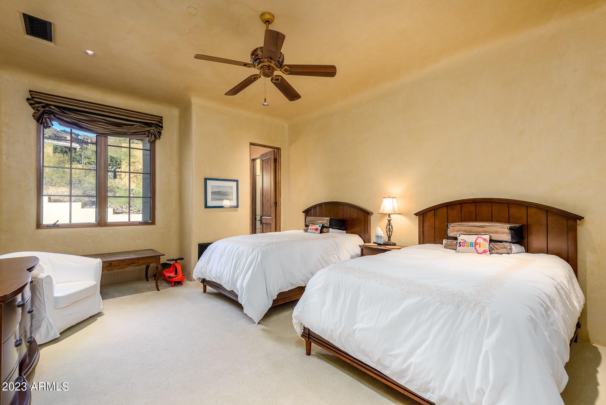 Phoenix, Arizona 85018, United States, 4 Bedrooms Bedrooms, ,6 BathroomsBathrooms,Residential,Active,201325