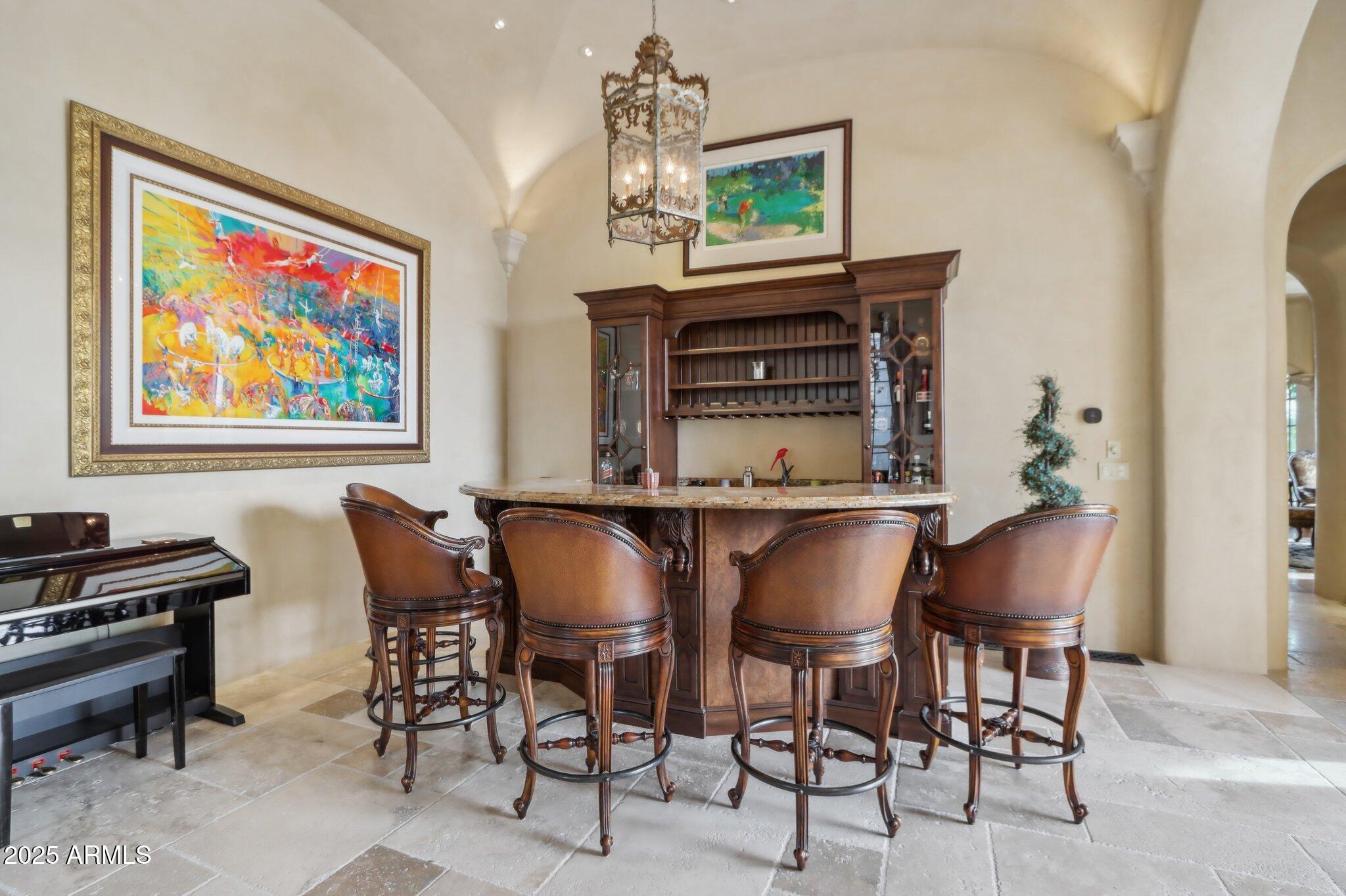 Phoenix, Arizona 85018, United States, 4 Bedrooms Bedrooms, ,6 BathroomsBathrooms,Residential,Active,201325