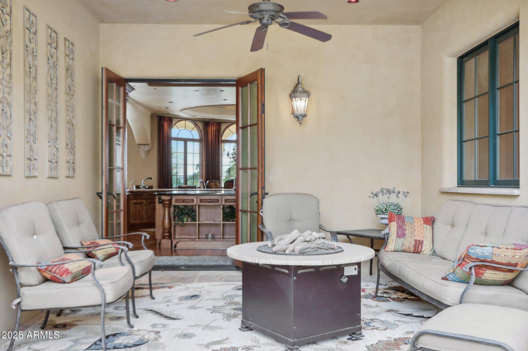 Phoenix, Arizona 85018, United States, 4 Bedrooms Bedrooms, ,6 BathroomsBathrooms,Residential,Active,201325