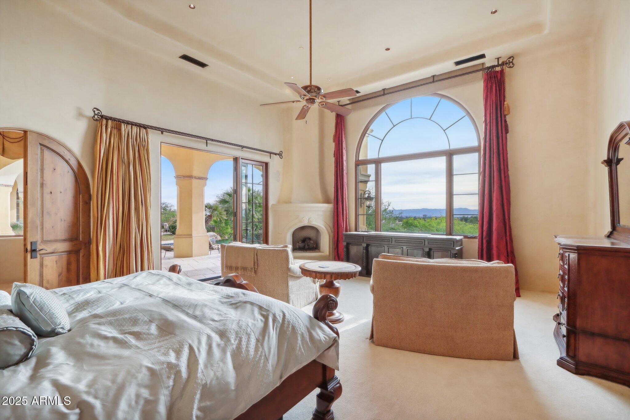 Phoenix, Arizona 85018, United States, 4 Bedrooms Bedrooms, ,6 BathroomsBathrooms,Residential,Active,201325