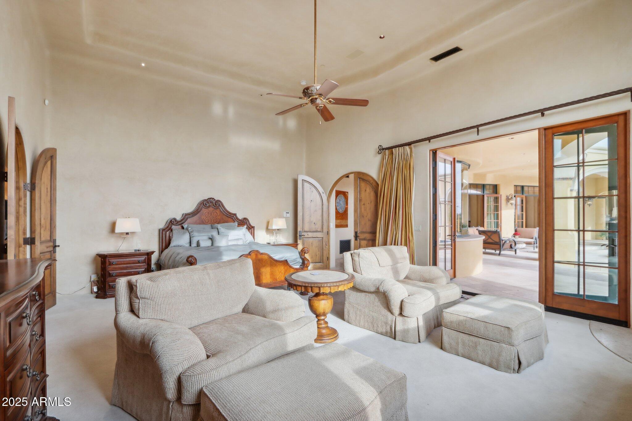 Phoenix, Arizona 85018, United States, 4 Bedrooms Bedrooms, ,6 BathroomsBathrooms,Residential,Active,201325