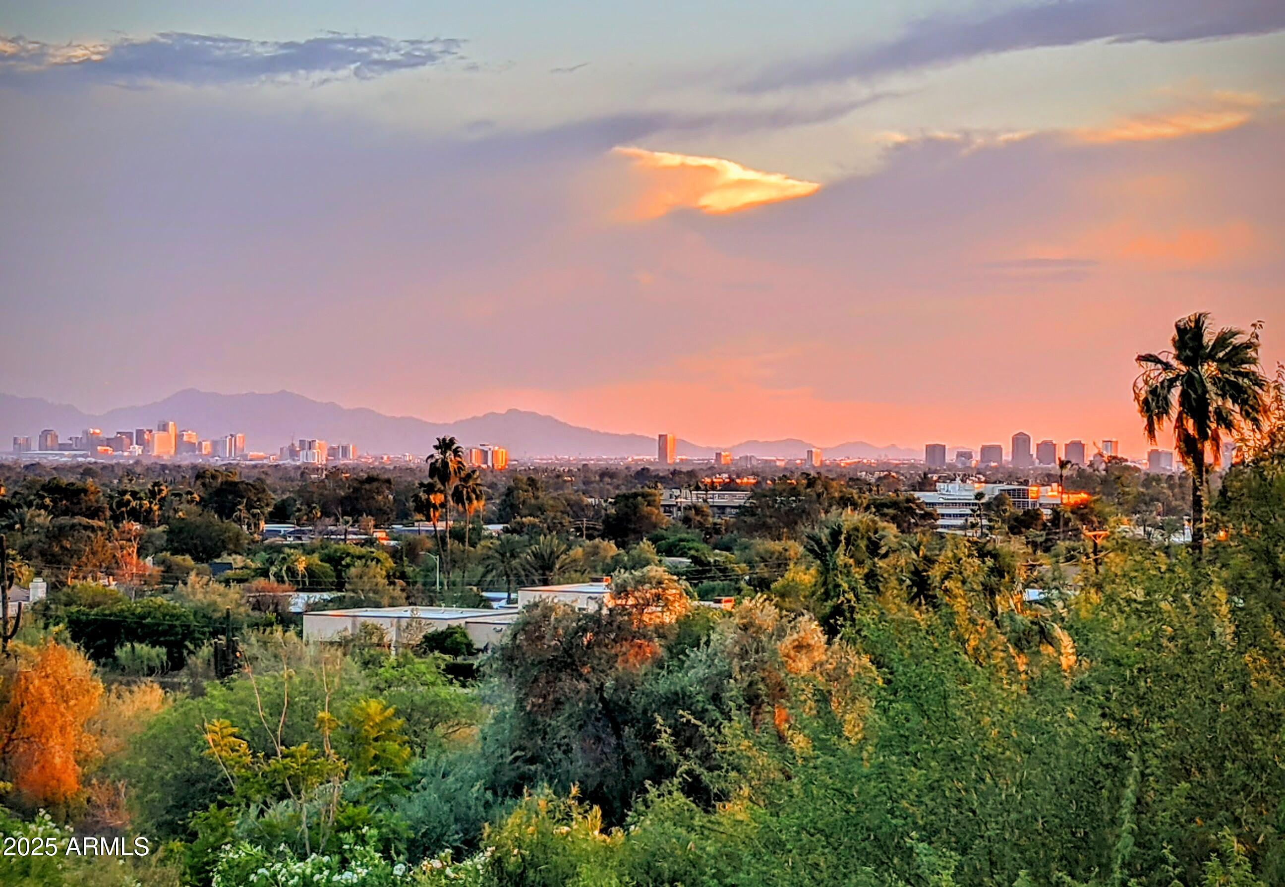 Phoenix, Arizona 85018, United States, 4 Bedrooms Bedrooms, ,6 BathroomsBathrooms,Residential,Active,201325