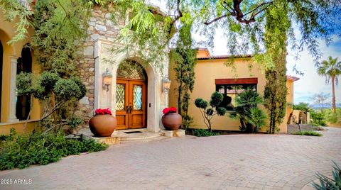 4836 E White Gates Drive Phoenix AZ 85018