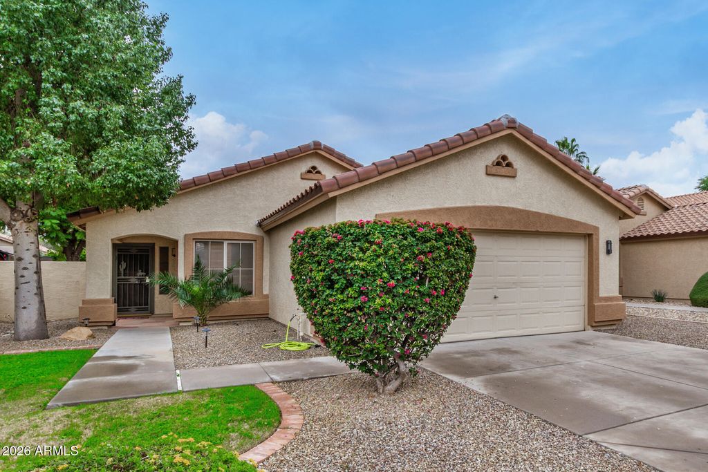 Photo of 7459 W Abraham Lane, Glendale, AZ 85308 (MLS # 6966192)