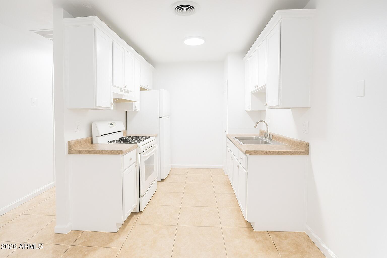 4121 E MORELAND Street