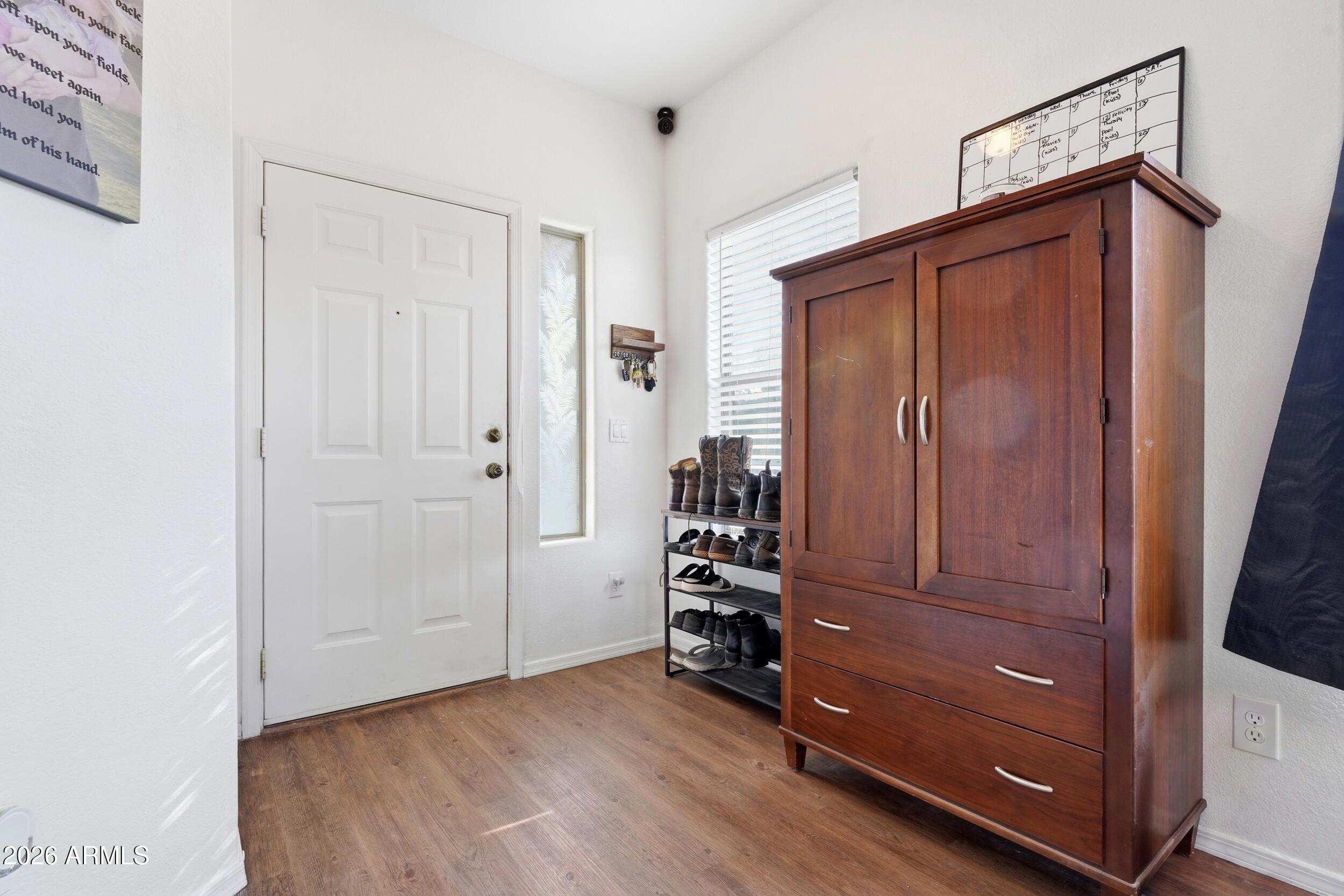 98 5TH Avenue W