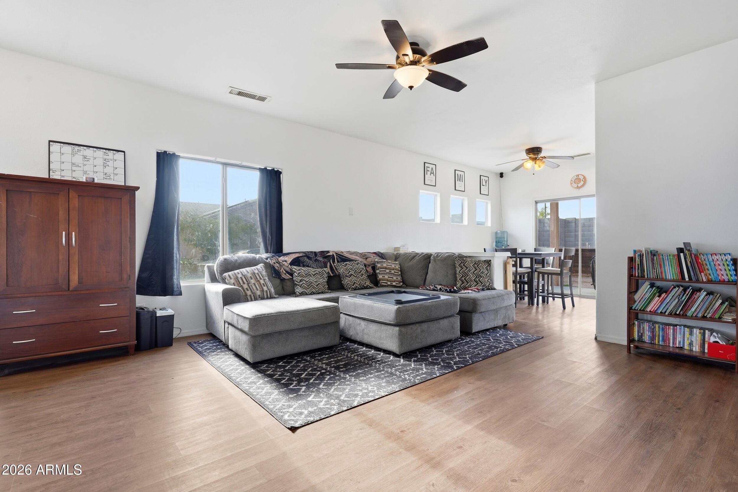 98 5TH Avenue W