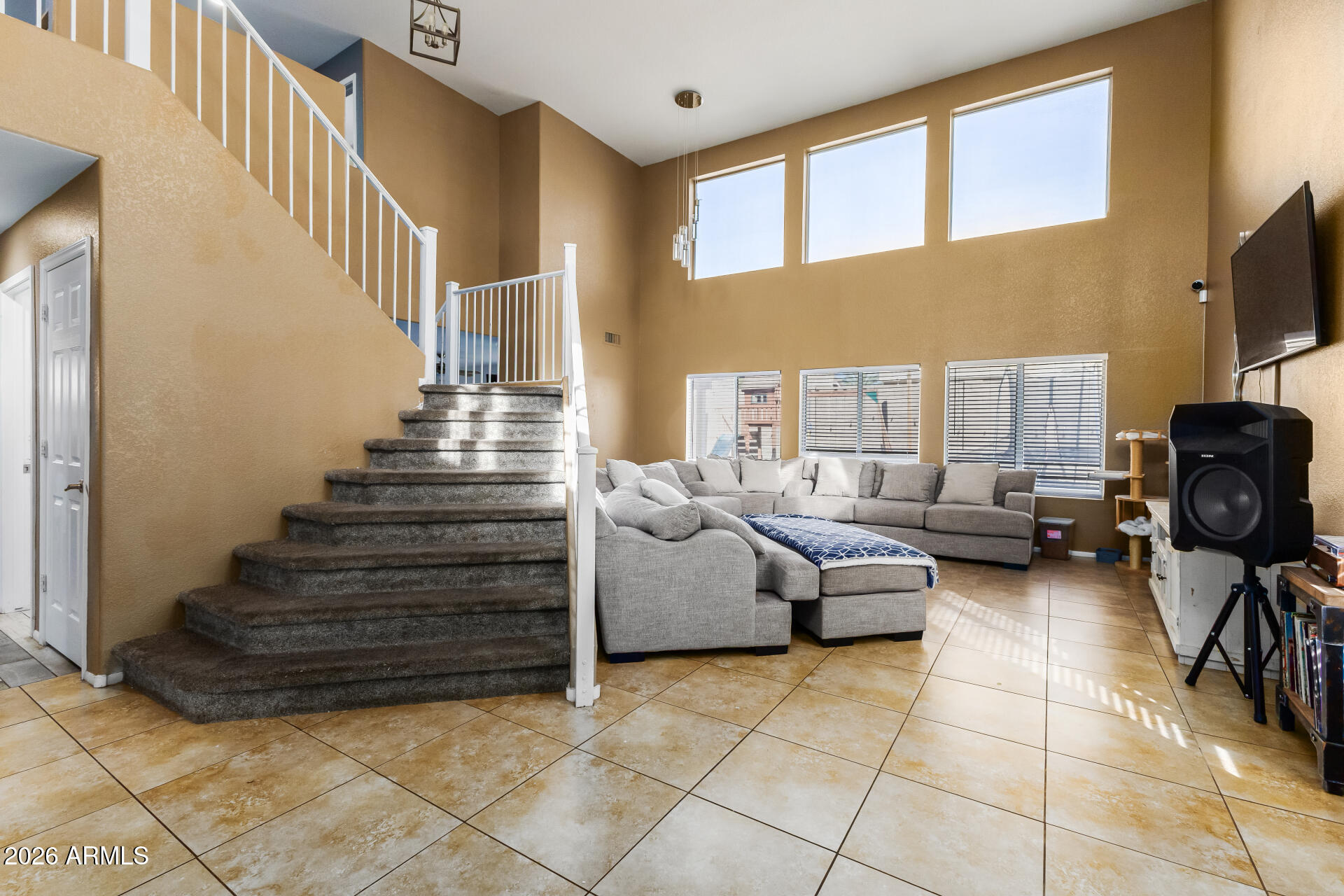 2910 E WINDSONG Drive