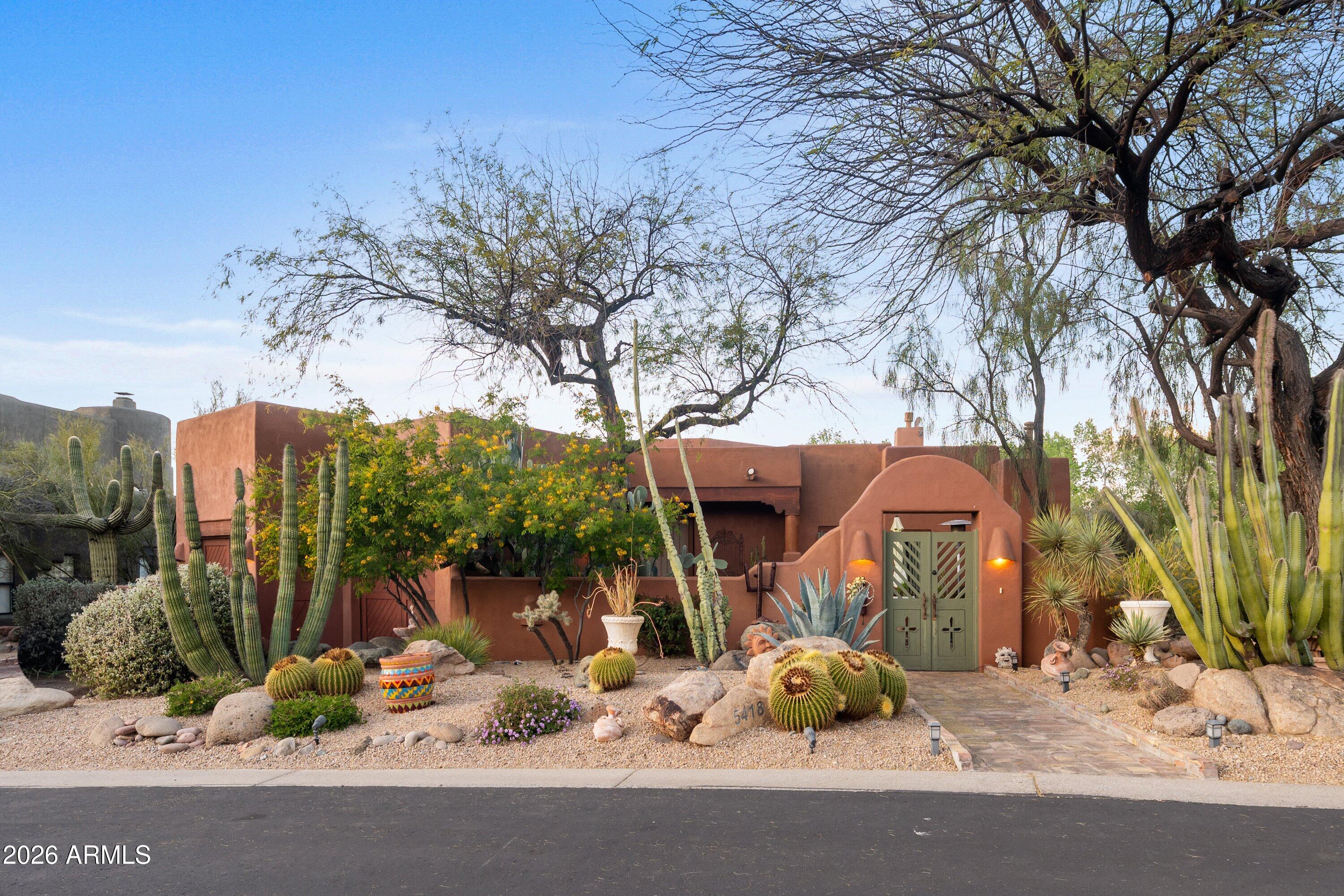 5418 E MIRAMONTE Drive N