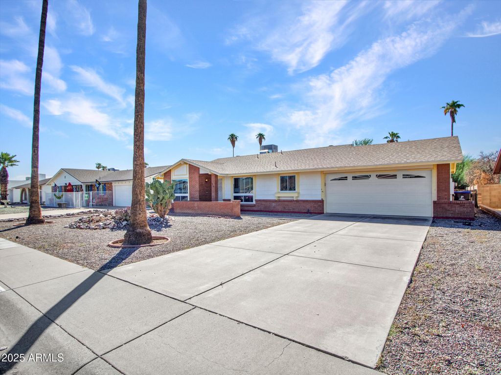 Photo of 10625 W Alice Avenue, Peoria, AZ 85345 (MLS # 6926342)