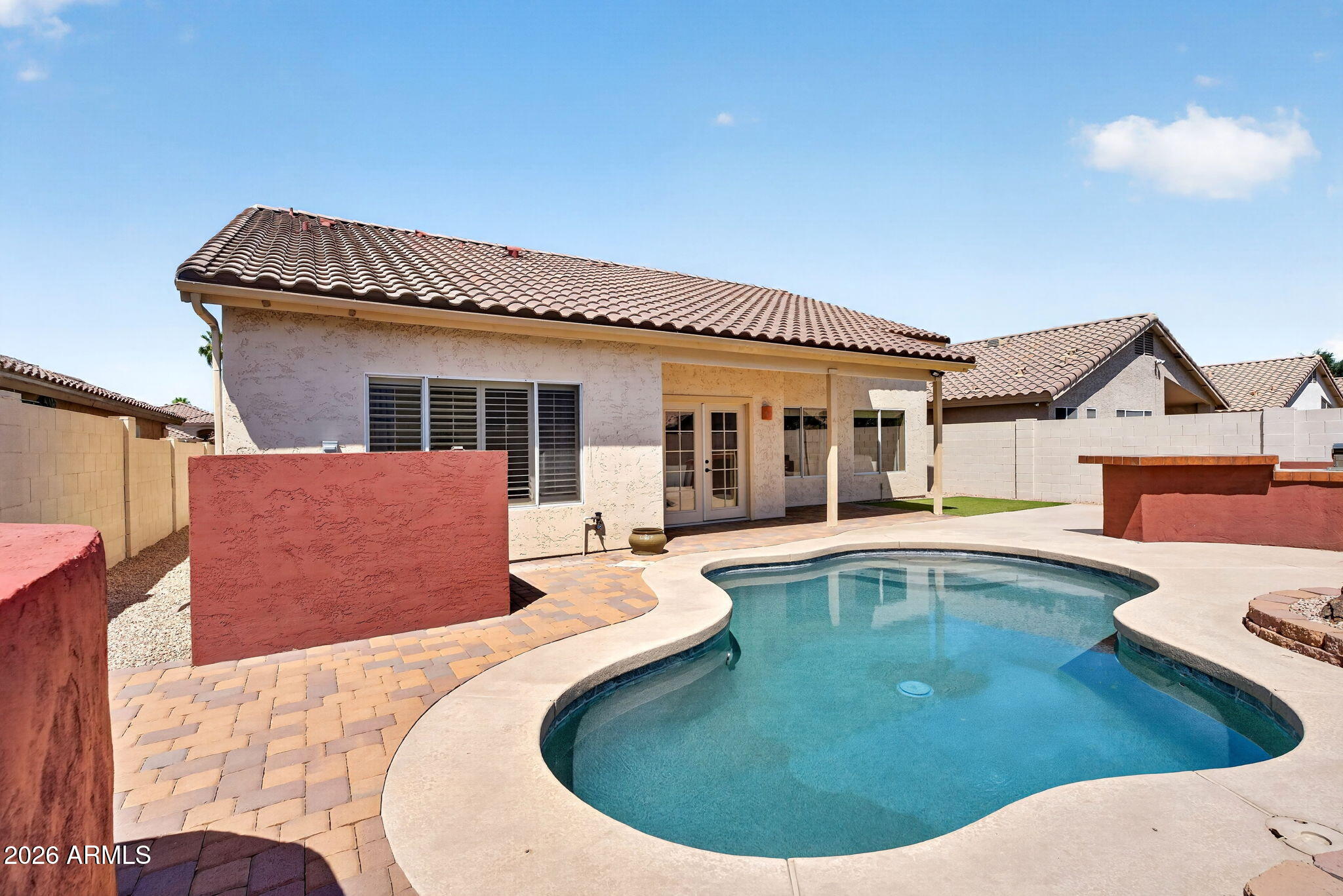 SILVERHAWKE - Residential