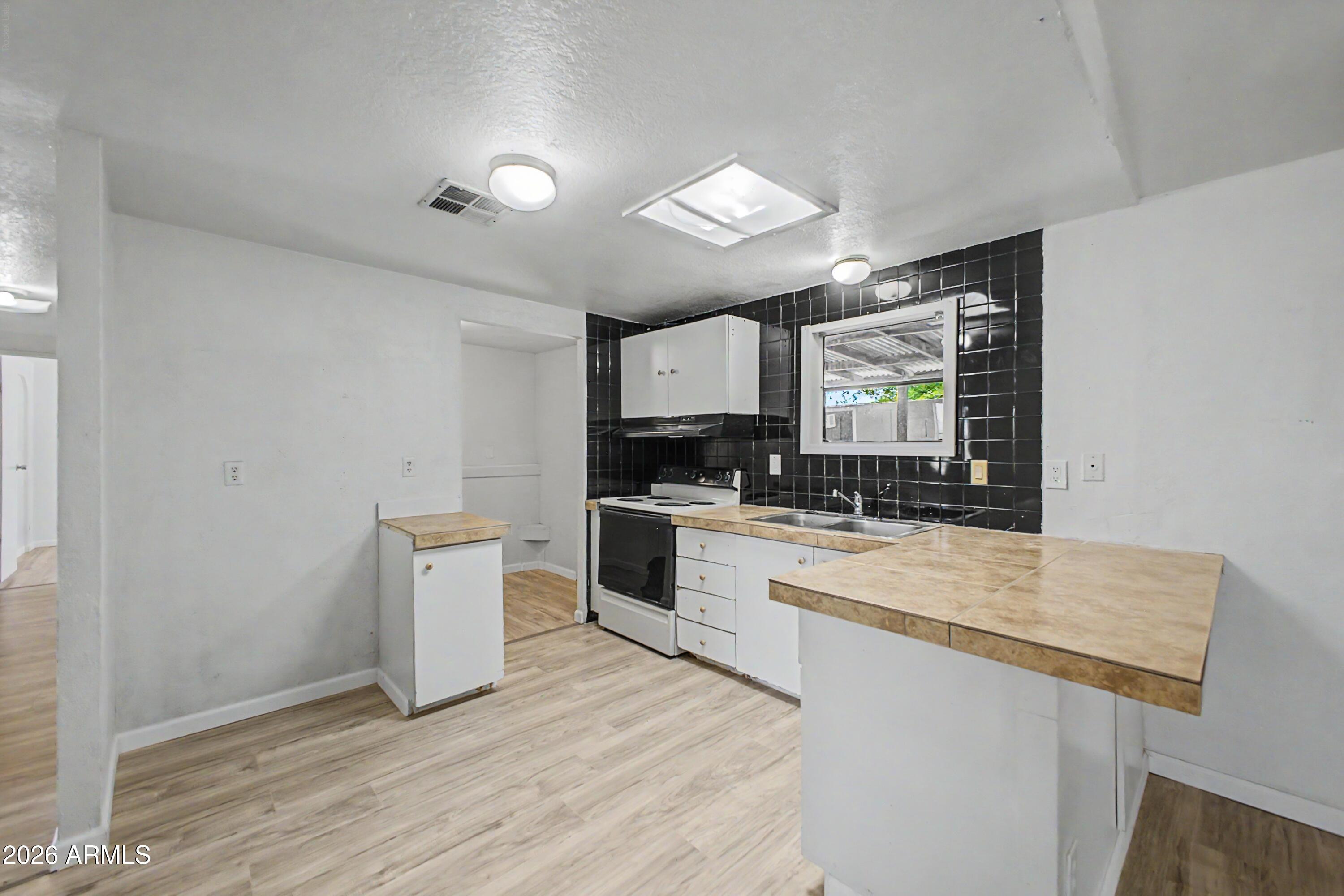 Canada Village AMD MCR 22 - Residential
