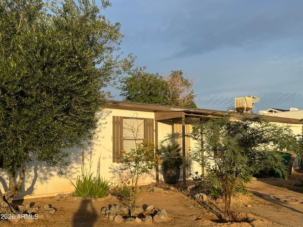 Photo of 1490 N 180th Drive, Goodyear, AZ 85338 (MLS # 6958540)