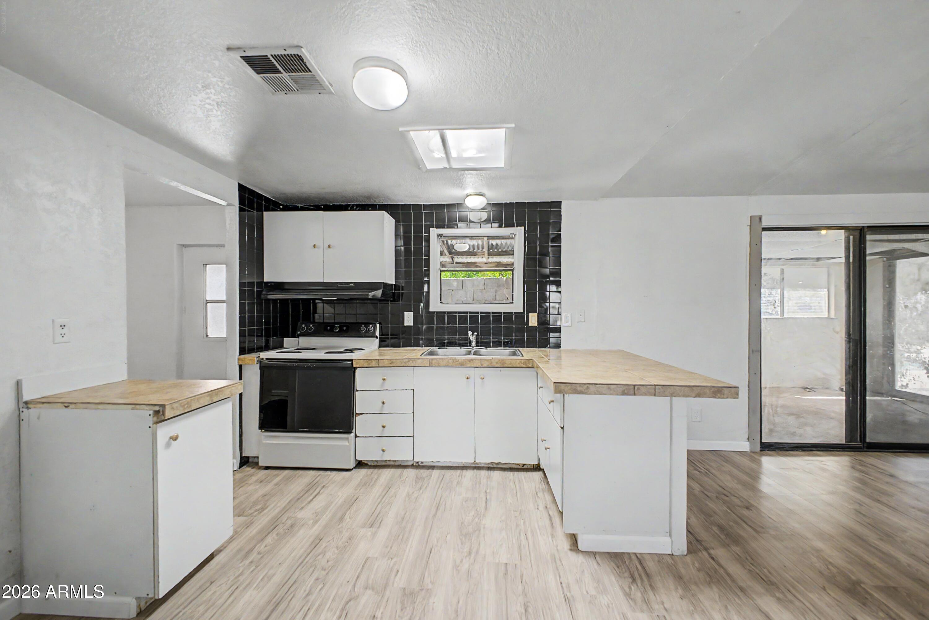 Canada Village AMD MCR 22 - Residential