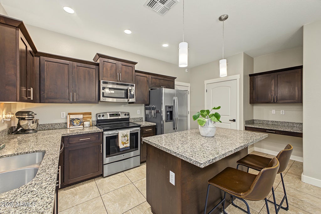 Photo of 2040 E Heartwood Lane, Phoenix, AZ 85022 (MLS # 7091394)