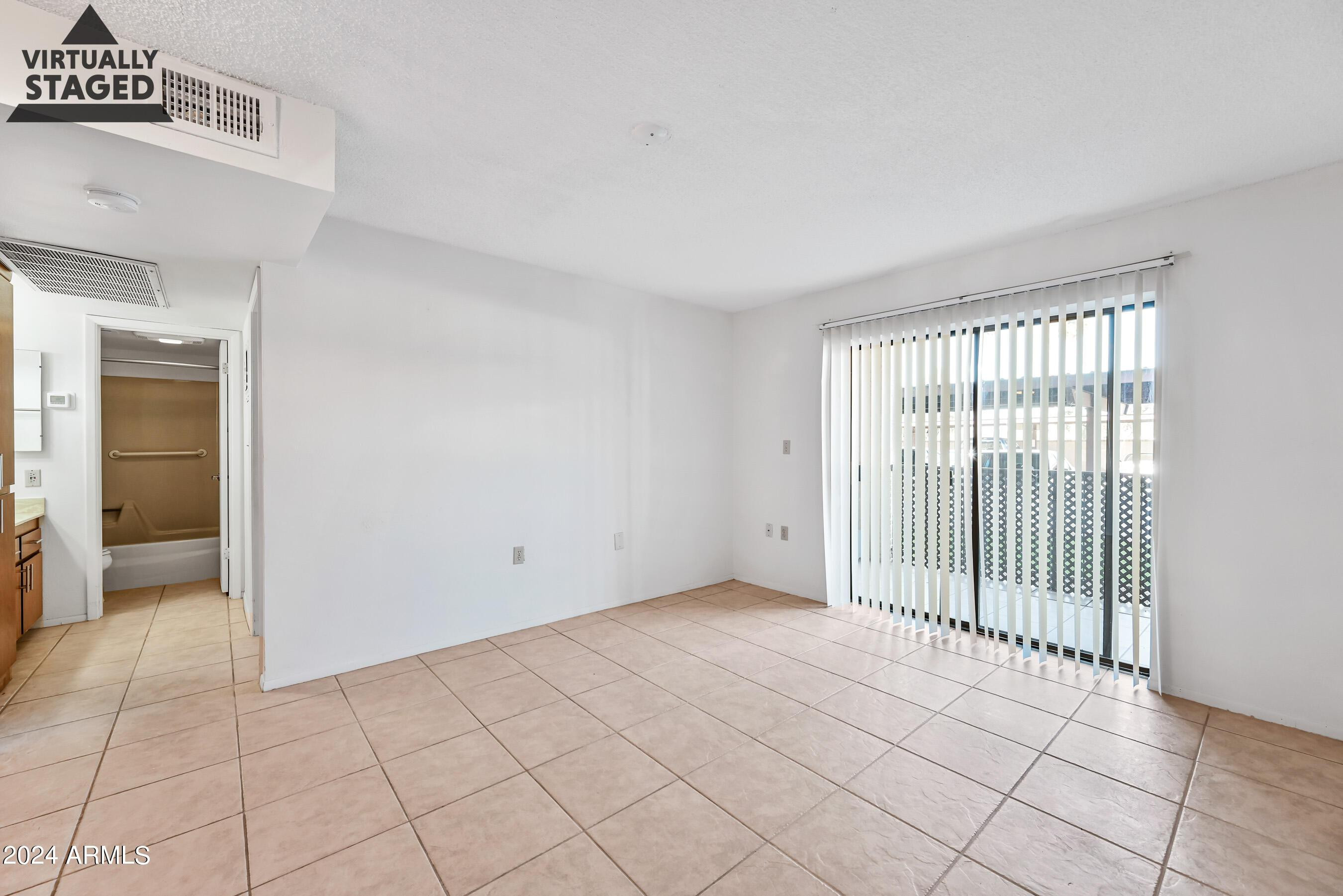 3033 E Devonshire Avenue Unit 1013
