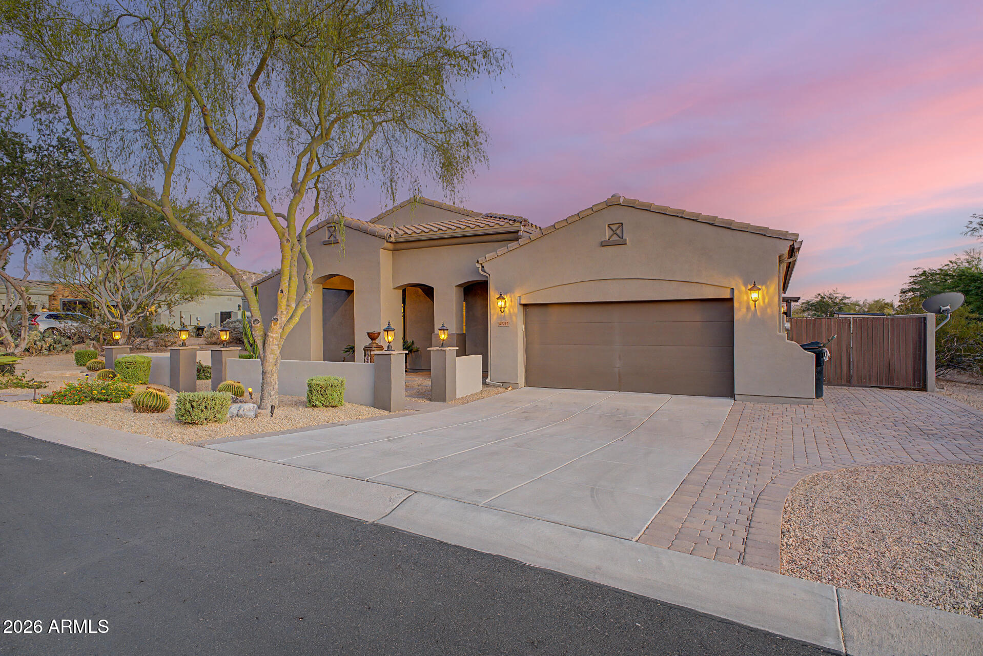 8721 E NANCE Street E