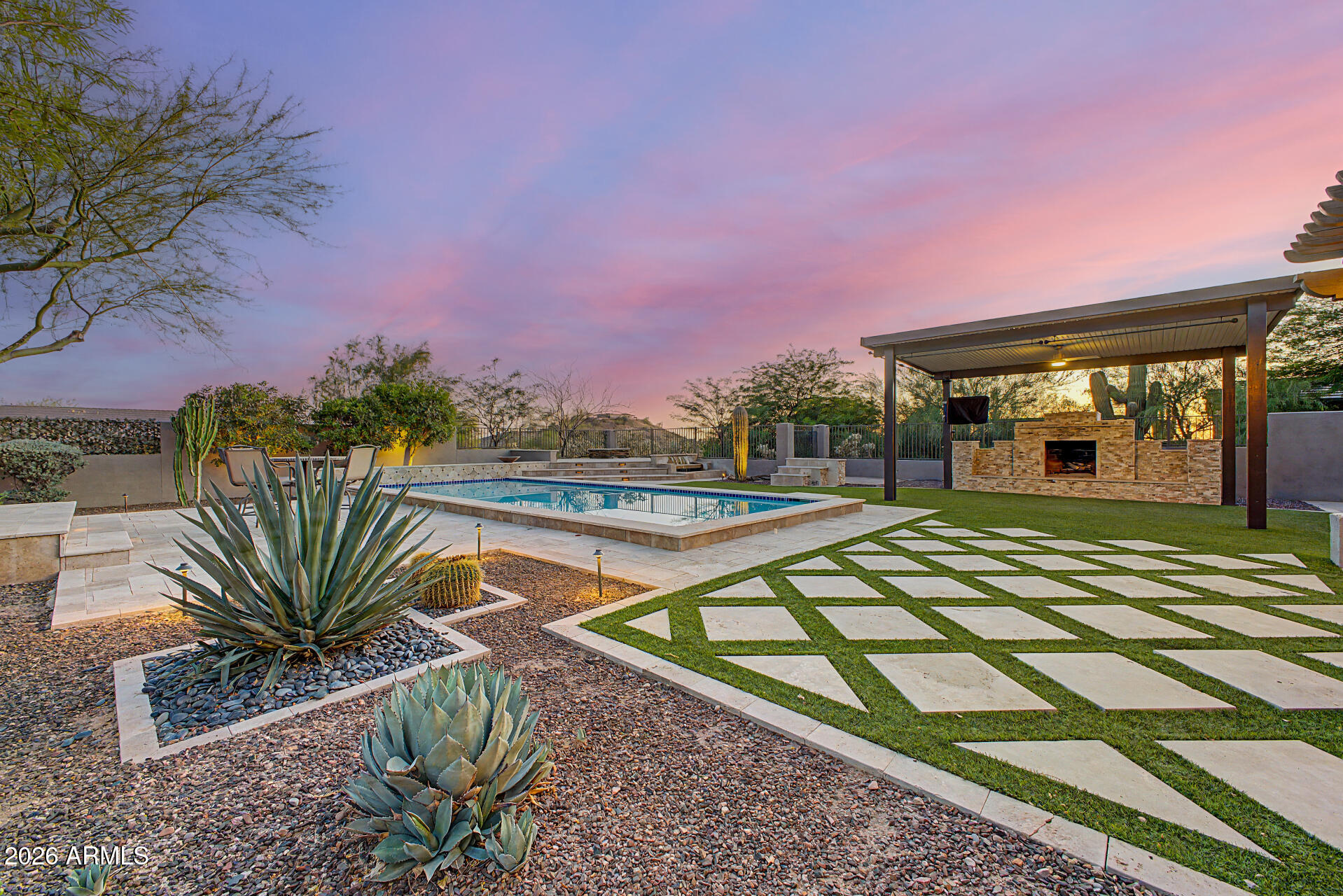 8721 E NANCE Street E