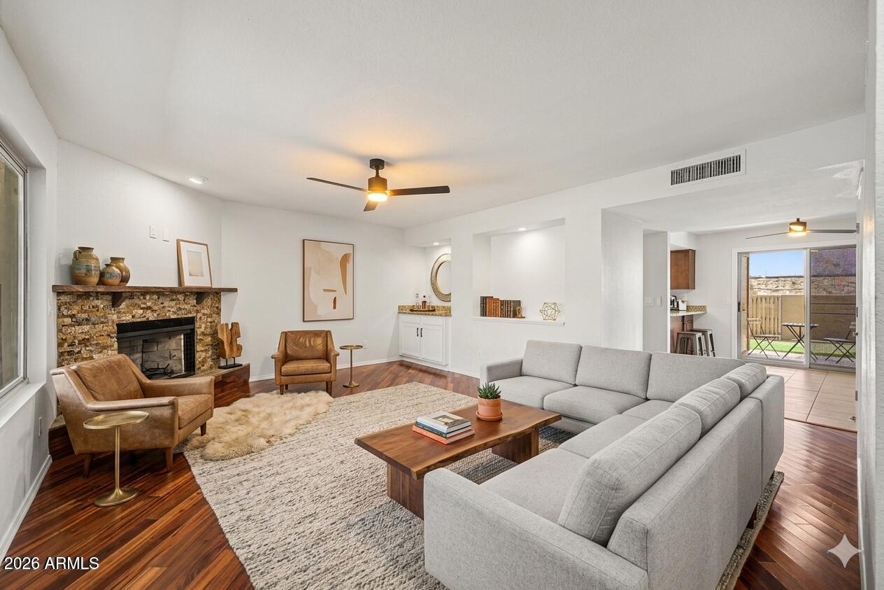KINGSDALE CONDOMINIUMS UNIT 12 - Residential