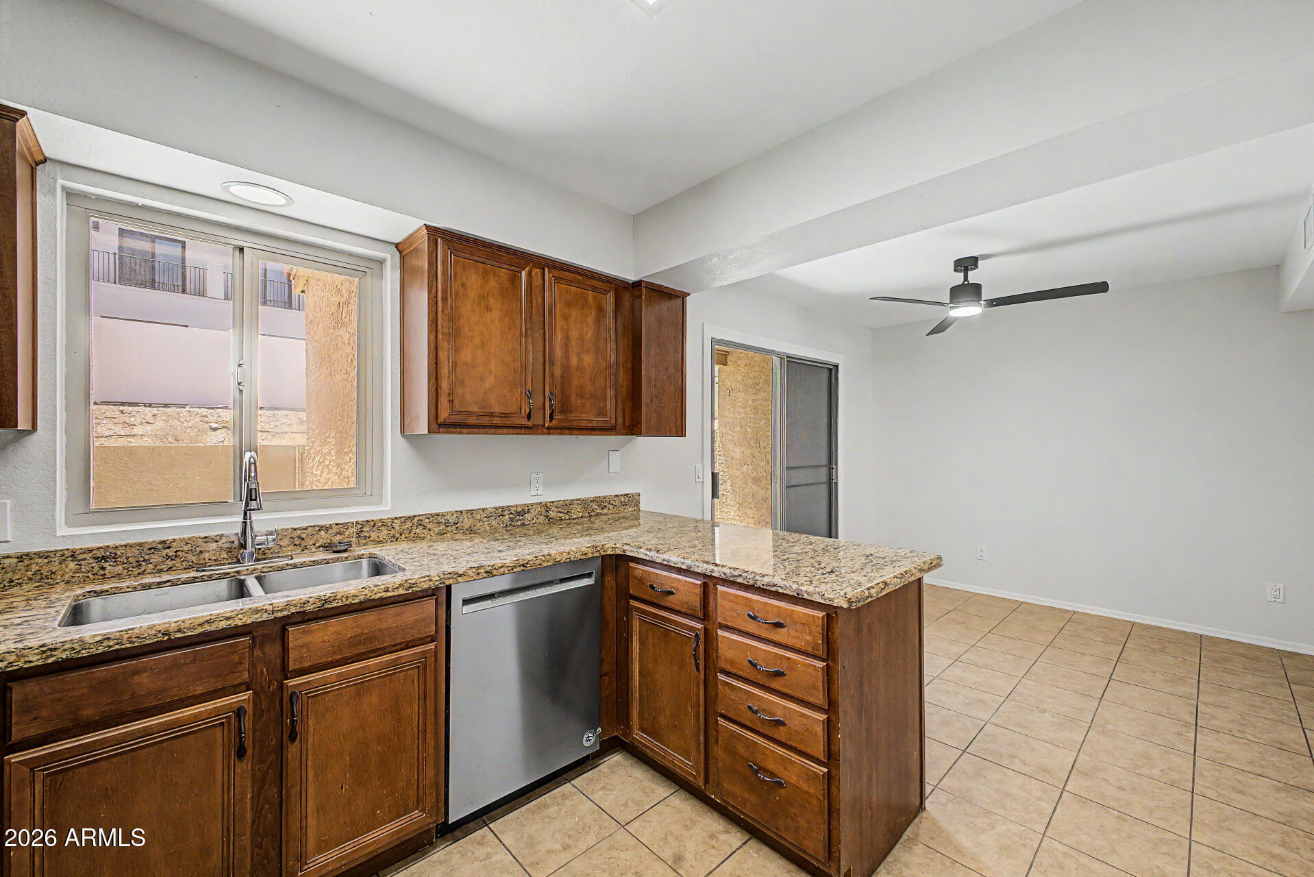 KINGSDALE CONDOMINIUMS UNIT 12 - Residential