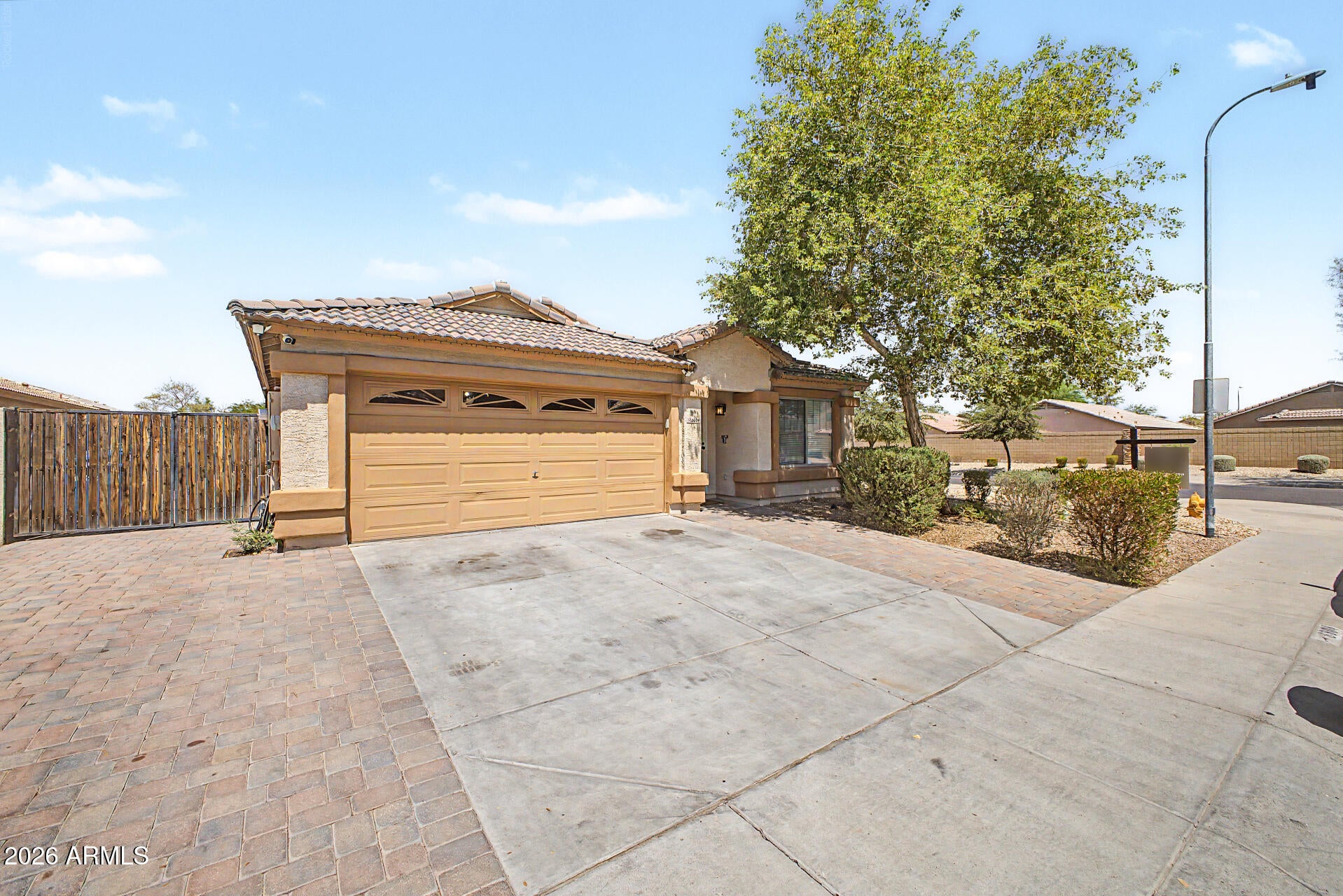 6804 S 43RD Lane