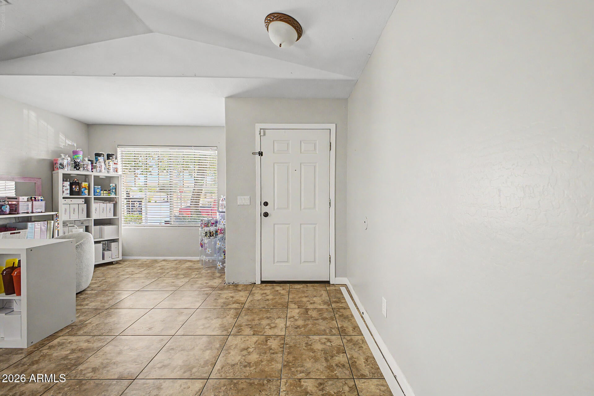 6804 S 43RD Lane