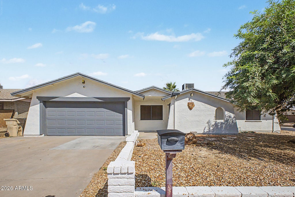 Photo of 15243 N 52nd Drive, Glendale, AZ 85306 (MLS # 7077054)