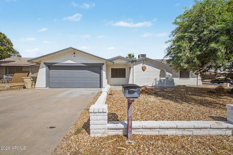 Photo of 15243 N 52nd Drive, Glendale, AZ 85306 (MLS # 7077054)
