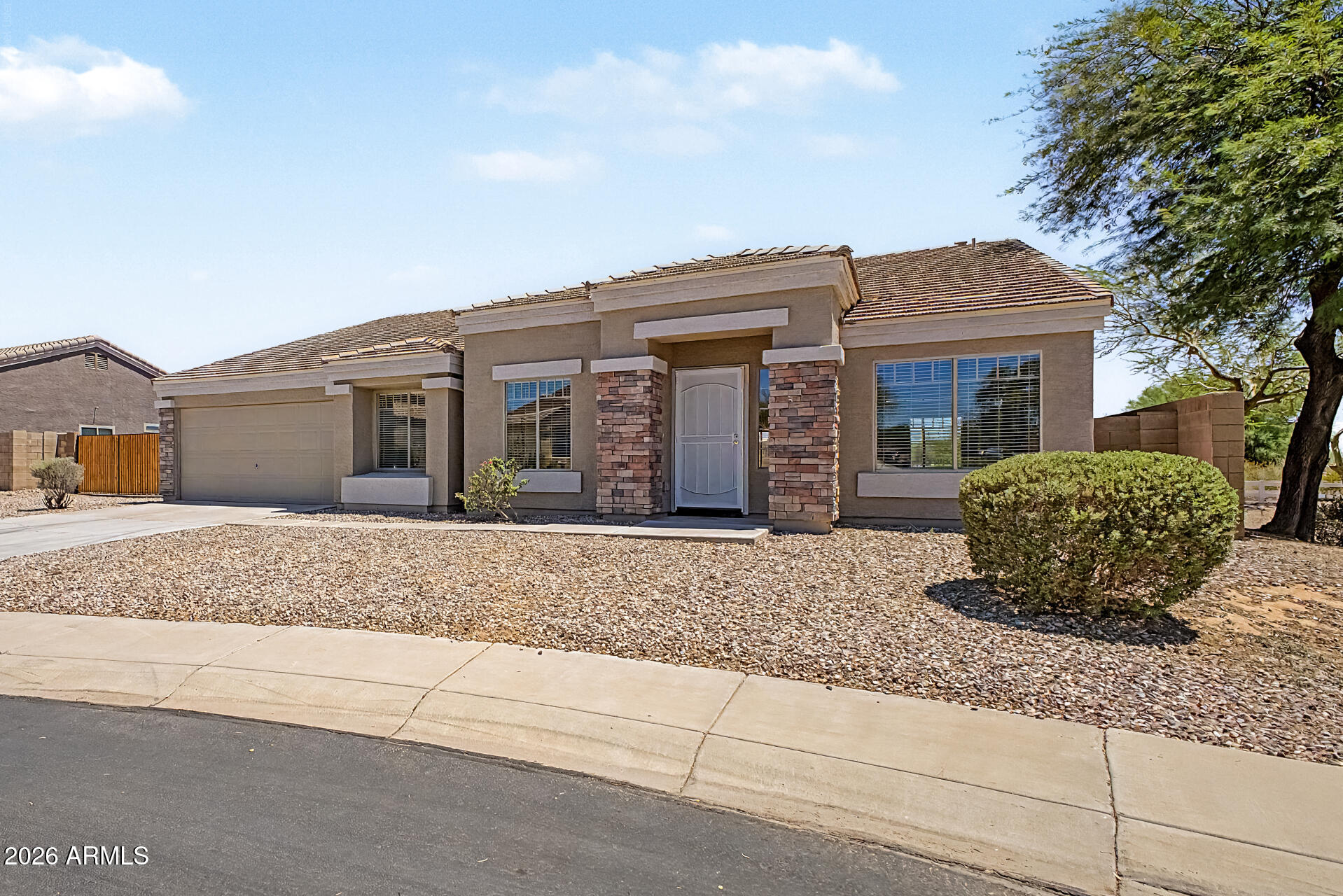 617 E Black Diamond Drive