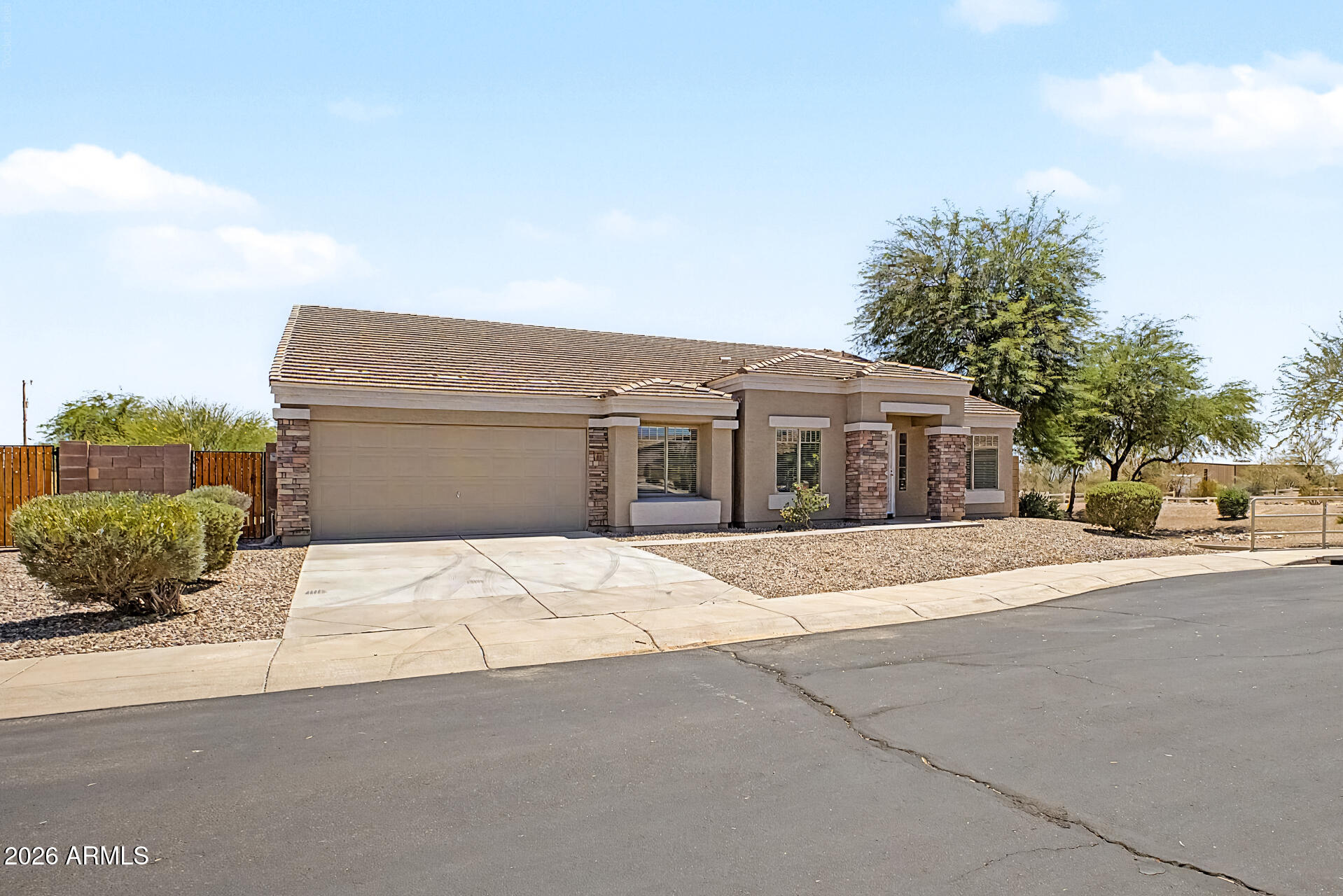617 E Black Diamond Drive