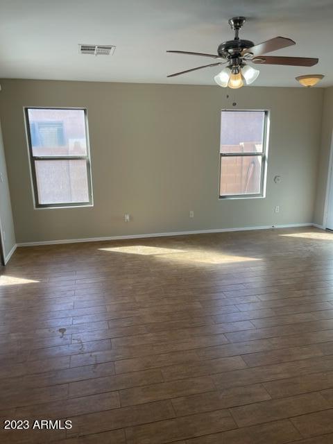 Photo 8 of 19 of 45499 W SHERIDAN Road house