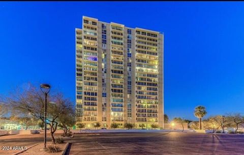 Condominium in Phoenix AZ 2323 CENTRAL Avenue 4.jpg