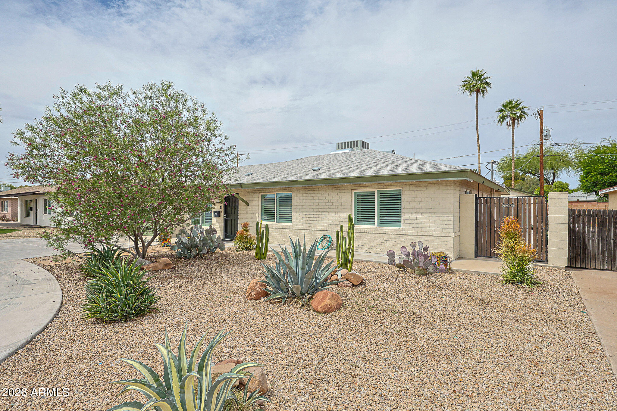 1410 W MISSOURI Avenue