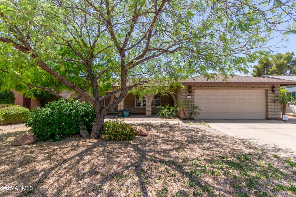 Photo of 1875 E Auburn Drive, Tempe, AZ 85283 (MLS # 6916607)