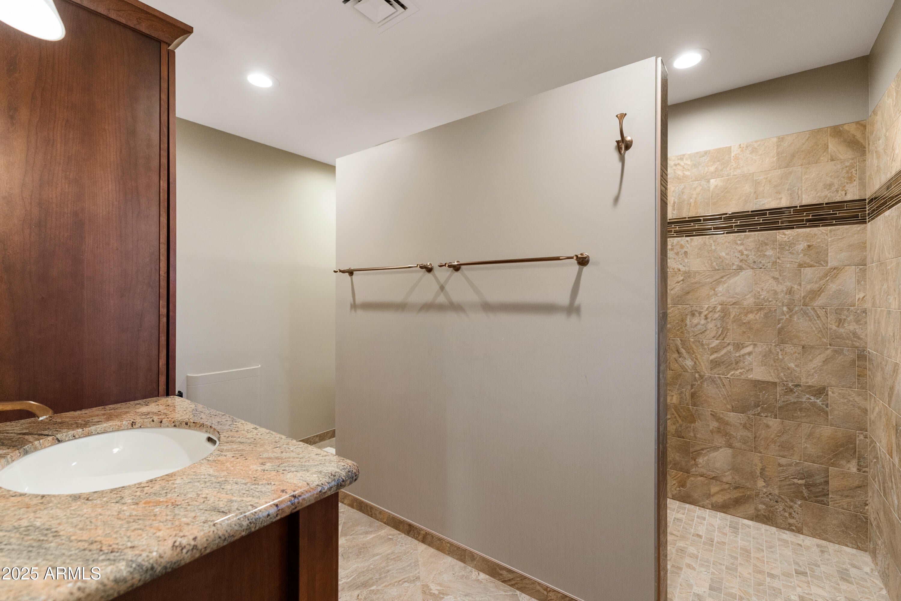 OAK CREEK - Residential